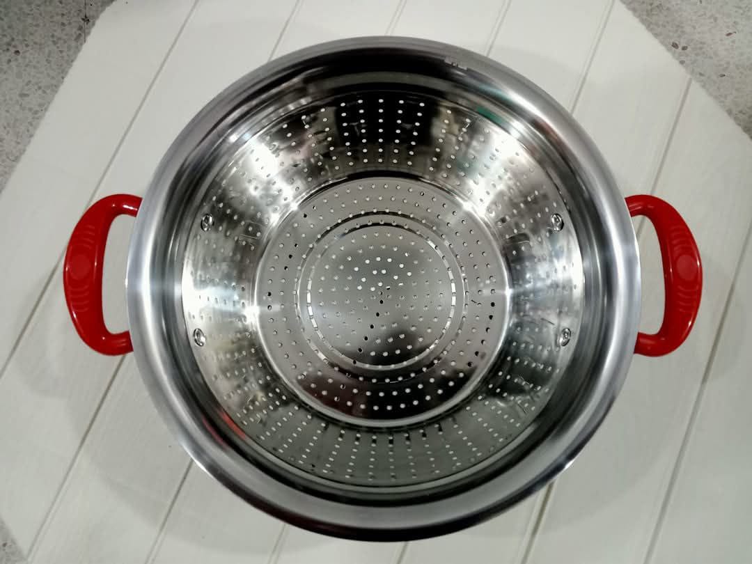 مرشحة/مصفاة فولاذية Stainless Steel Colander with Red Handles